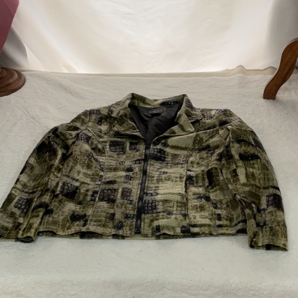 Woman’s Selene Olive Patterned Jacket - image 2